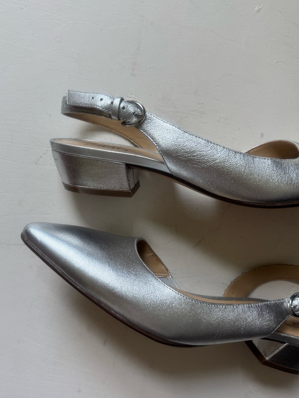 Nauralizer Banks Silver Leather Slingbacks - Picture 11 of 16